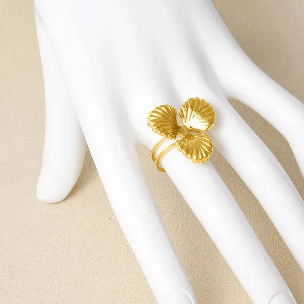 Gold_Solid_Flower_Rings_For_Women